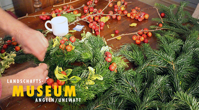 Gemeinsames Adventskranzbinden